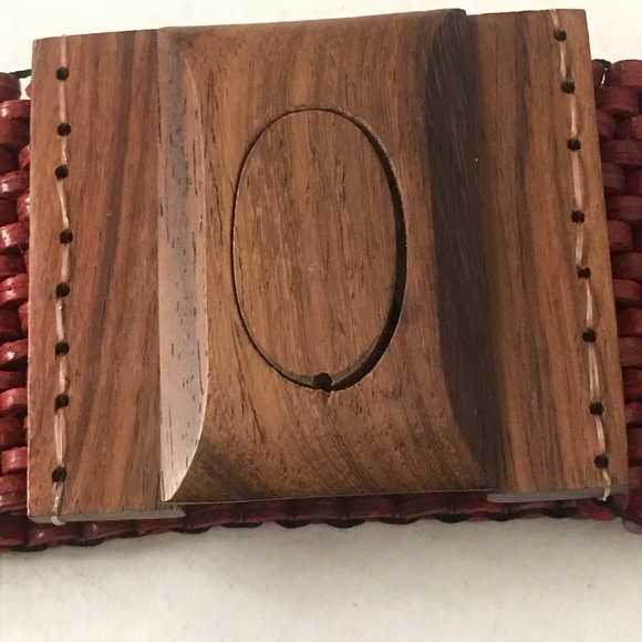 Beaded Stretch Belt Dark Red Interlocking Buckle - Picture 4 of 12